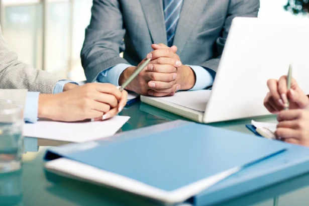 peran in-house counsel