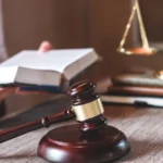 mengingat dan menimbang