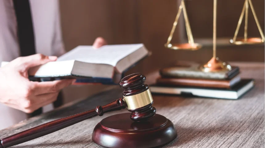 mengingat dan menimbang