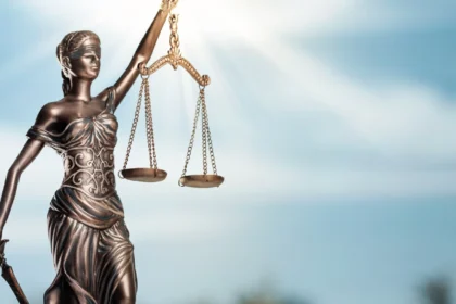 jenis teori keadilan dan penerapannya